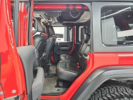 Jeep Wrangler — photo 12