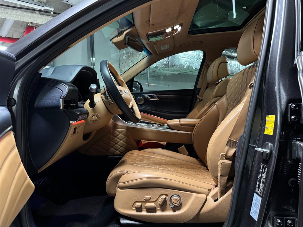 Genesis GV80 — photo 01