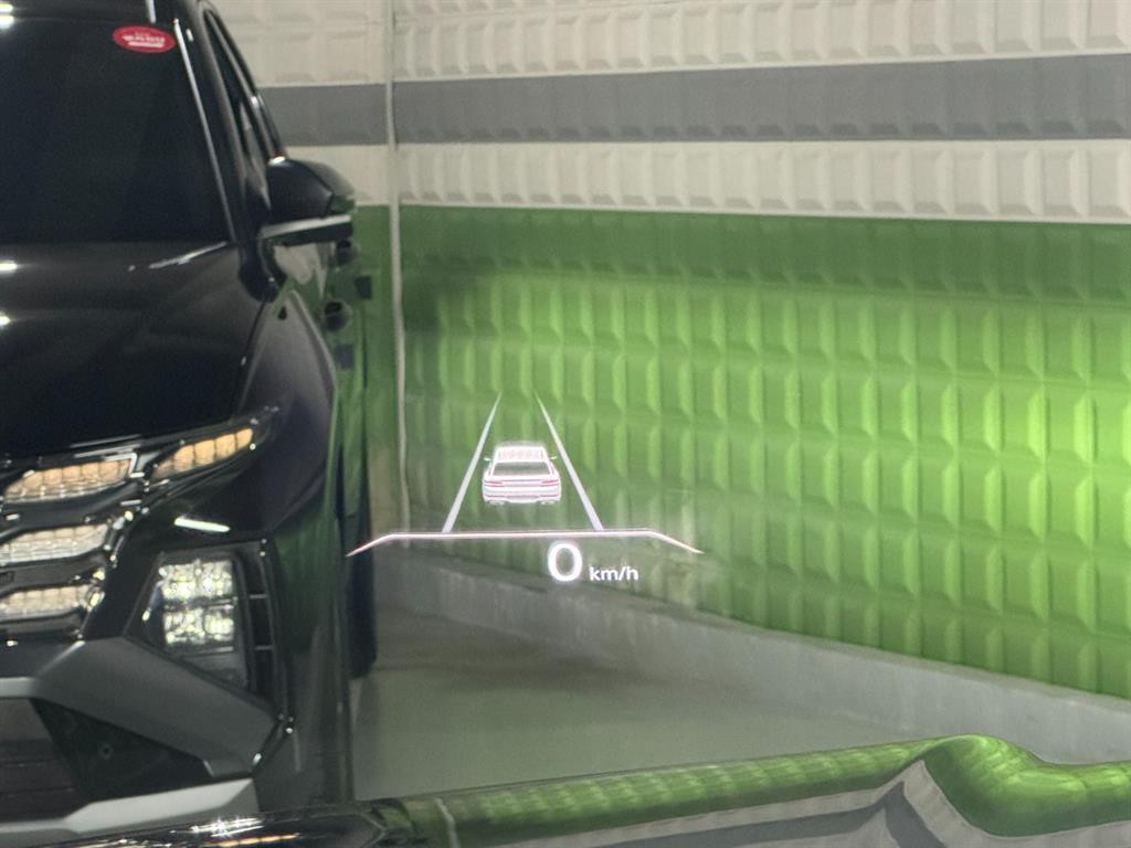 Genesis GV80 — photo 11