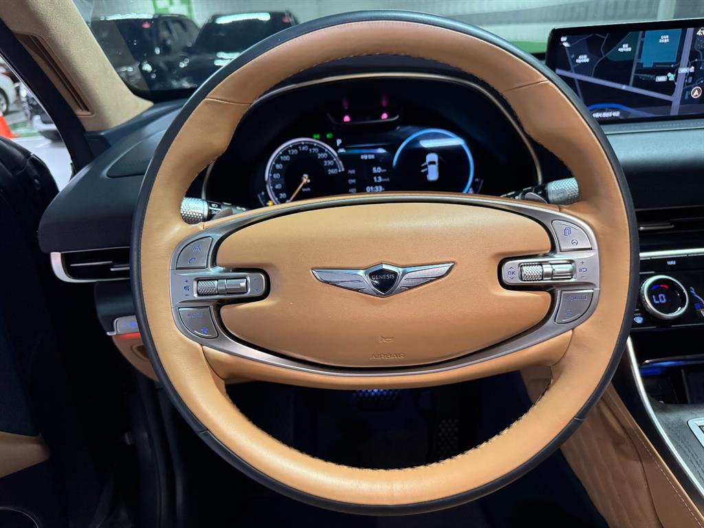 Genesis GV80 — photo 12