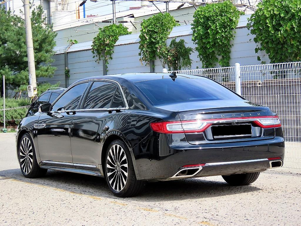 Lincoln Continental — photo 03
