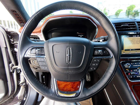 Lincoln Continental — photo 08