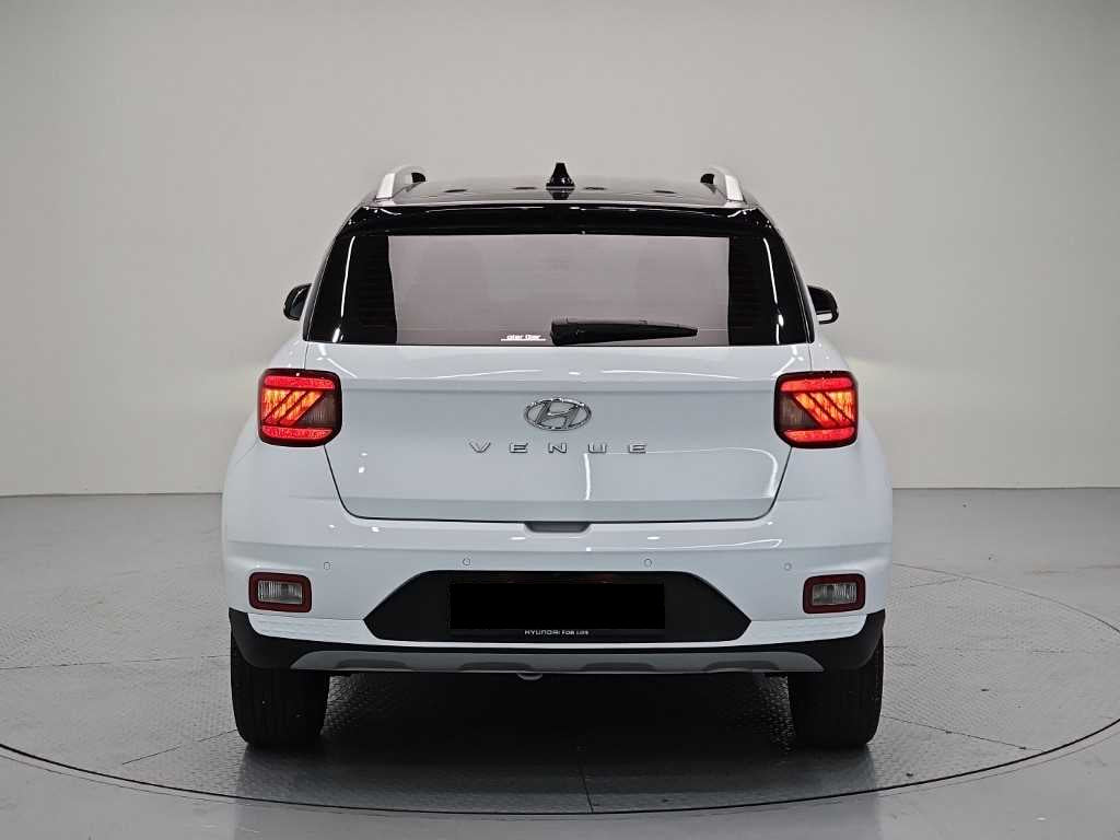 Hyundai Venue — photo 03