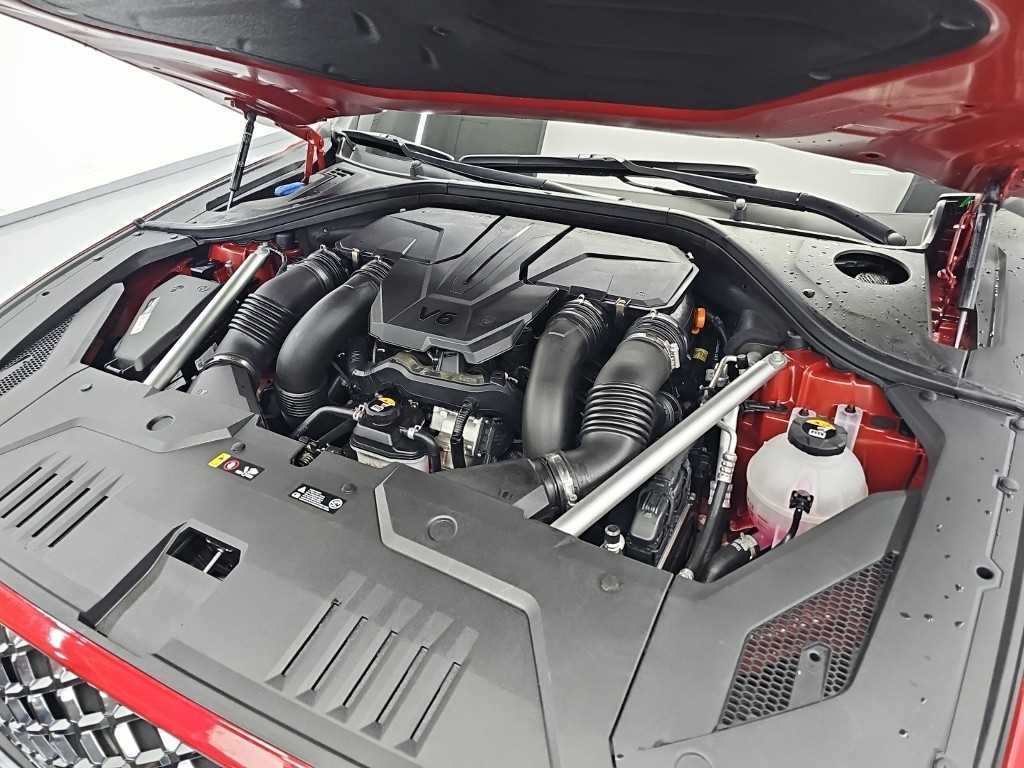 Genesis GV70 — photo 05