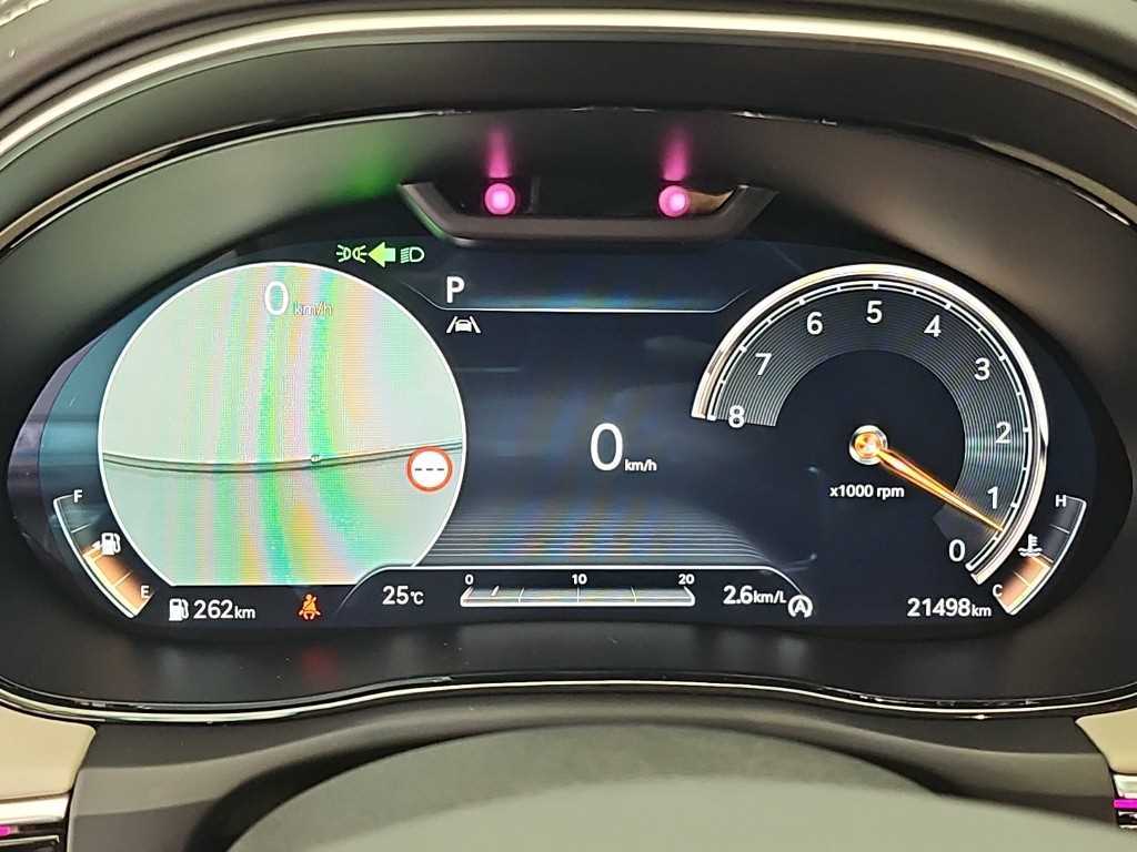 Genesis GV70 — photo 06