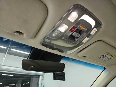 Genesis GV70 — photo 17