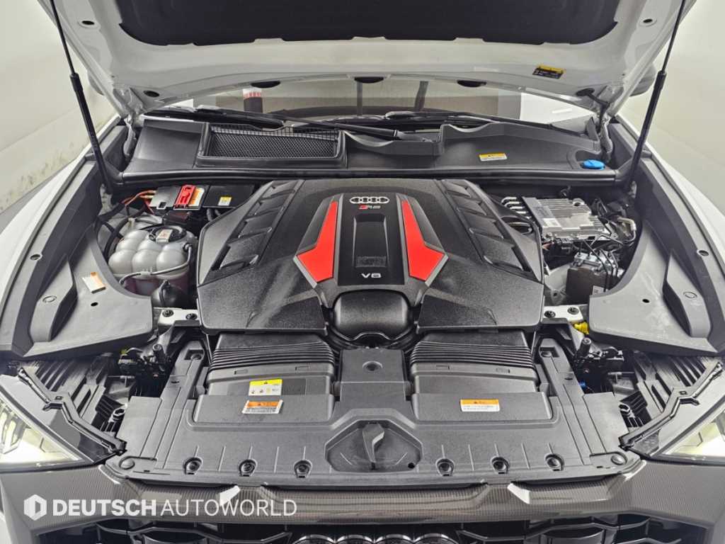 Audi RSQ8 — photo 06