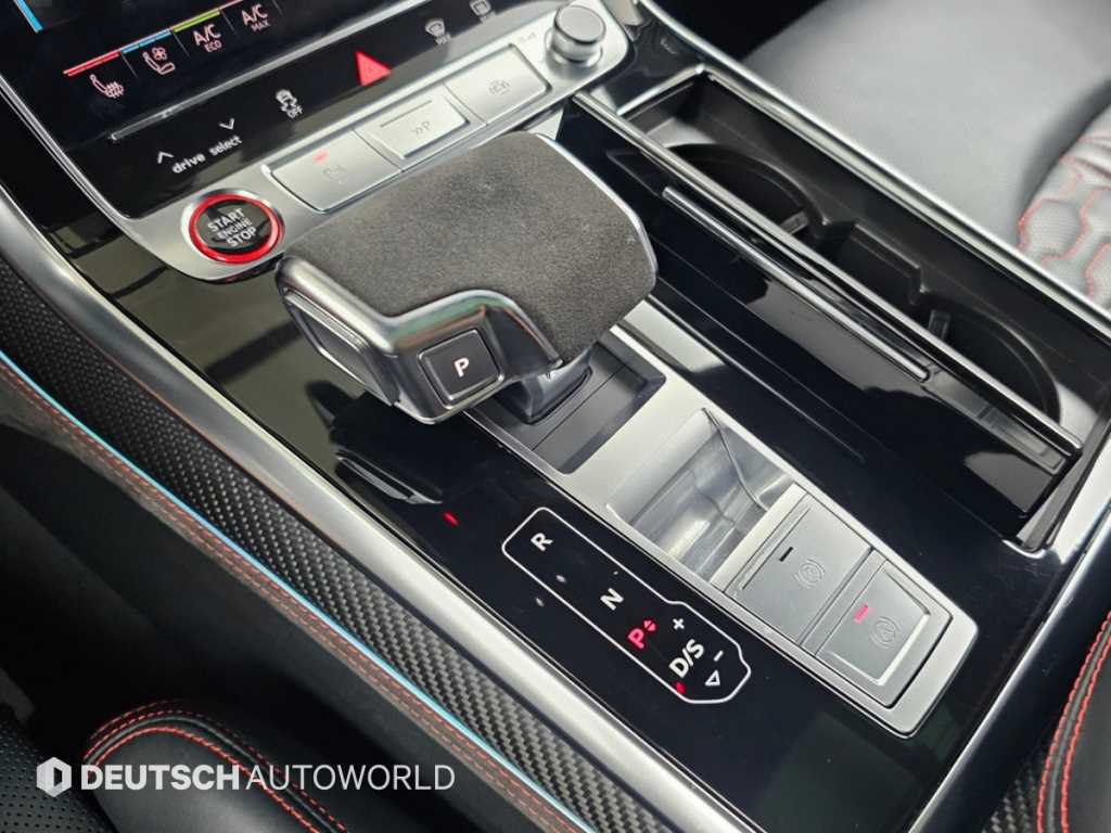 Audi RSQ8 — photo 09