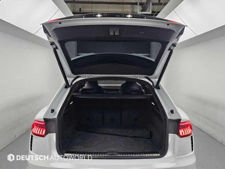 Audi RSQ8 — photo 19