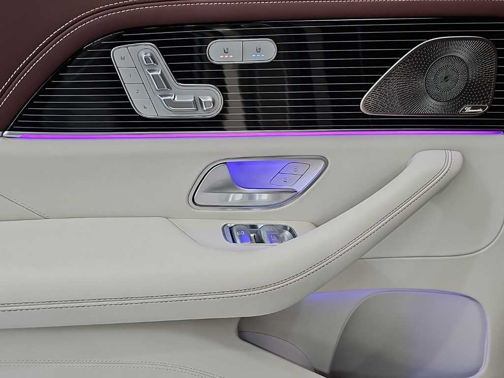 Mercedes-Benz GLS-Class — photo 13