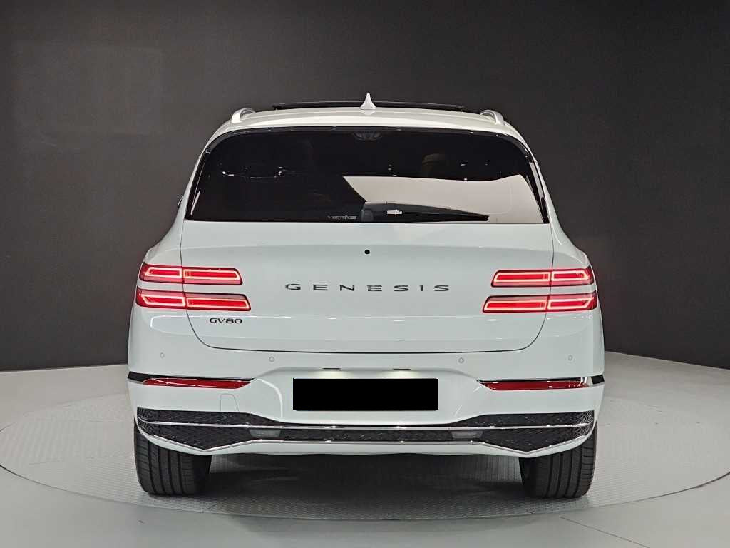 Genesis GV80 — photo 03
