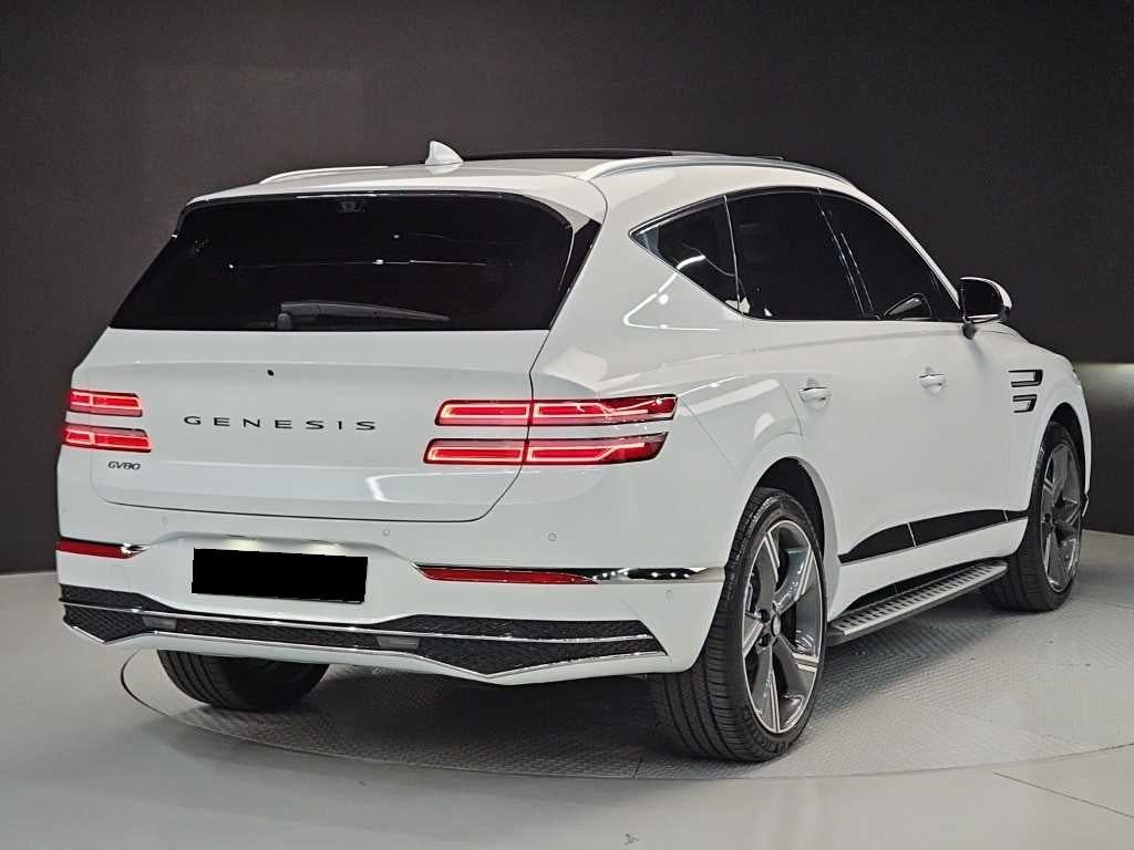Genesis GV80 — photo 04