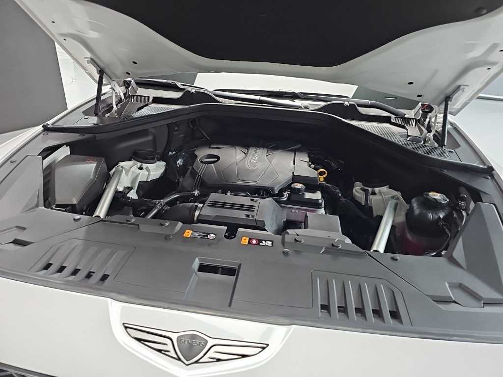 Genesis GV80 — photo 05