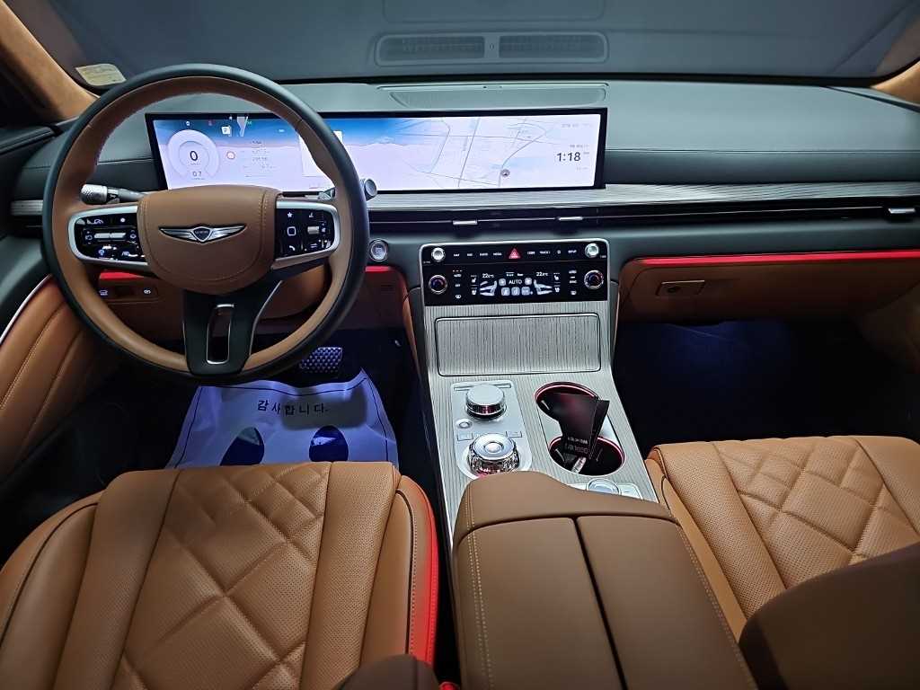 Genesis GV80 — photo 07