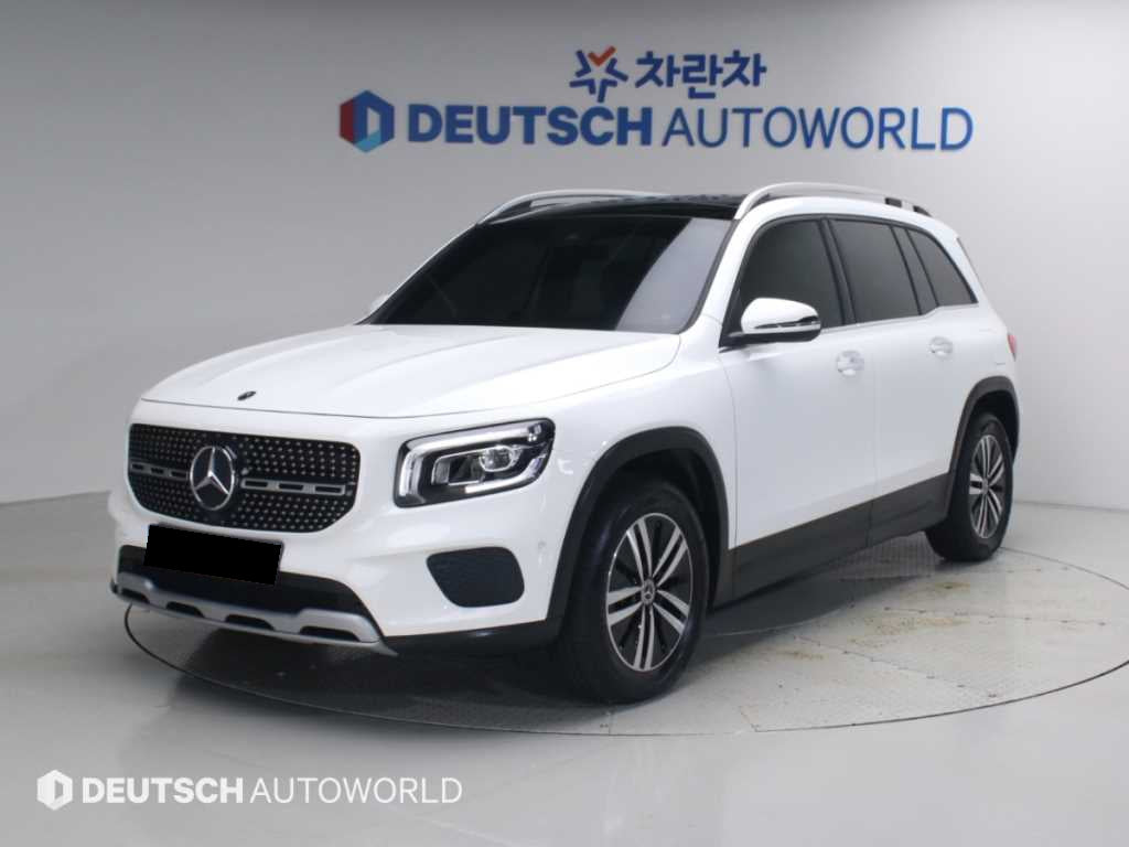 Mercedes-Benz GLB-Class — photo 01