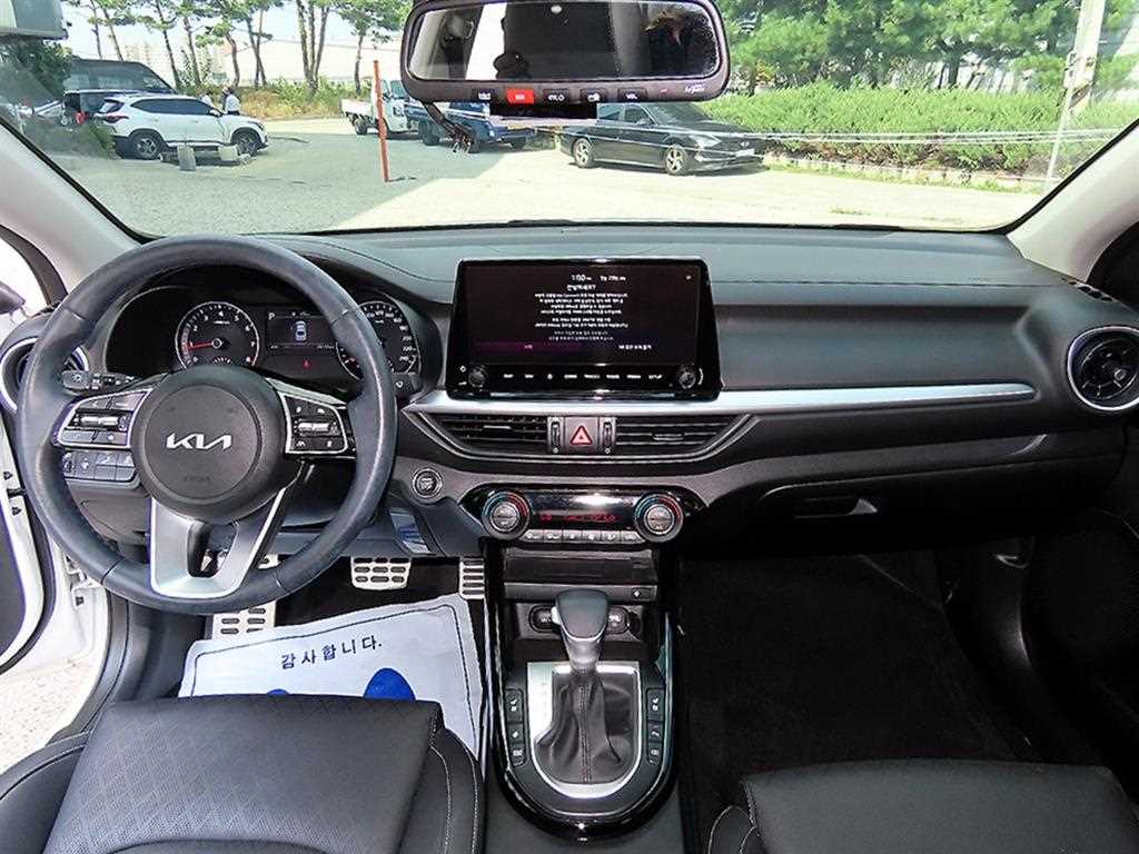 Kia K3 — photo 07
