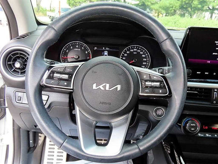 Kia K3 — photo 08
