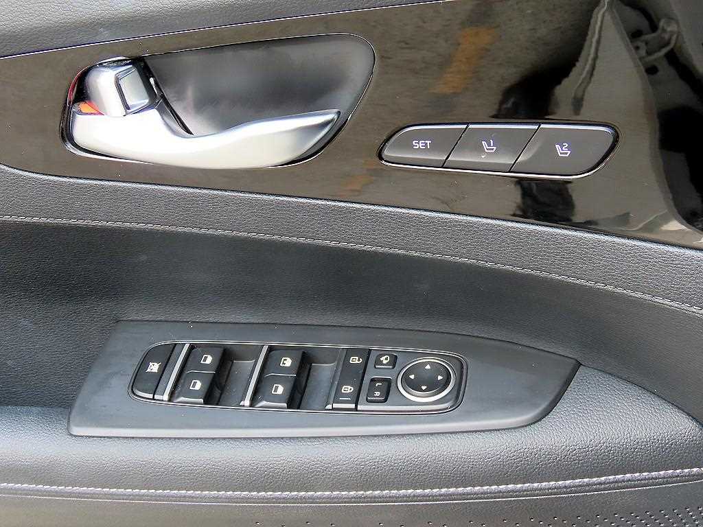 Kia K3 — photo 11