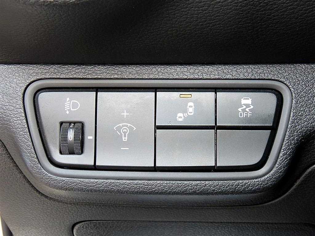Kia K3 — photo 12