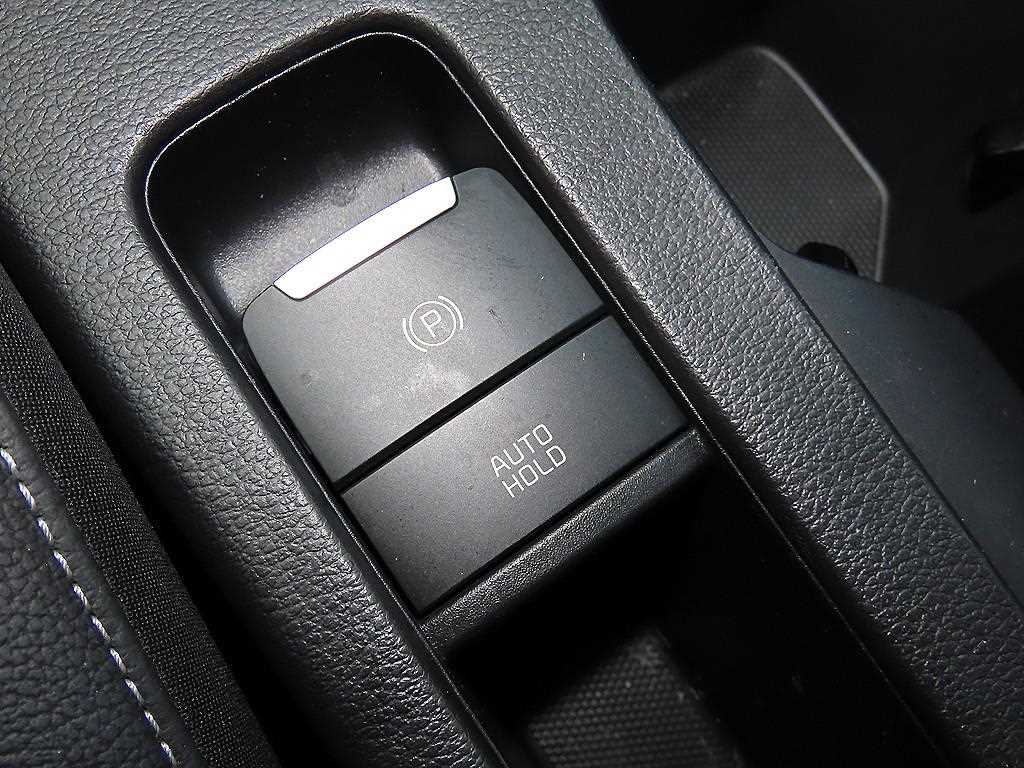 Kia K3 — photo 13