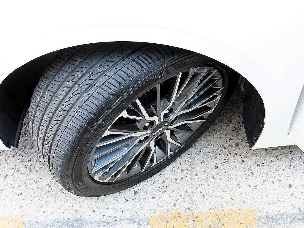 Kia K3 — photo 20