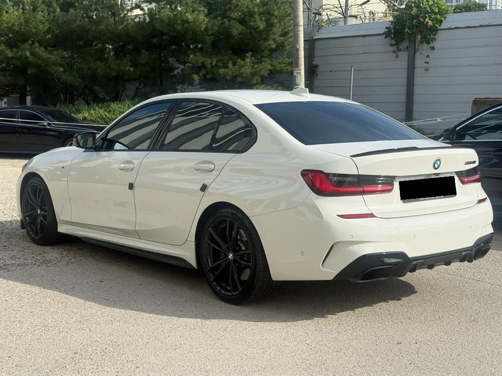 BMW 3-Series — photo 03
