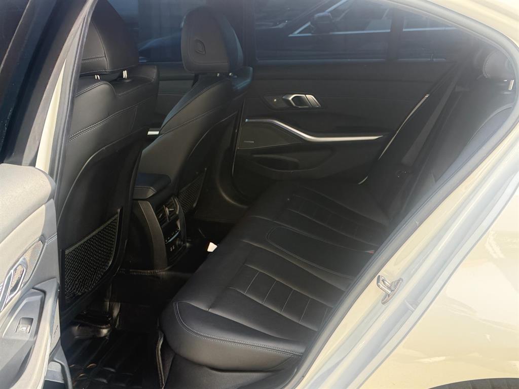 BMW 3-Series — photo 06