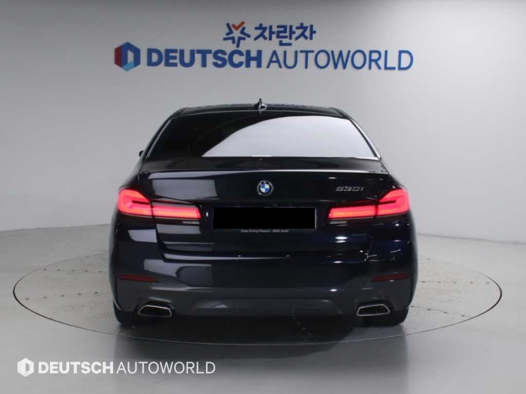 BMW 5-Series — photo 04