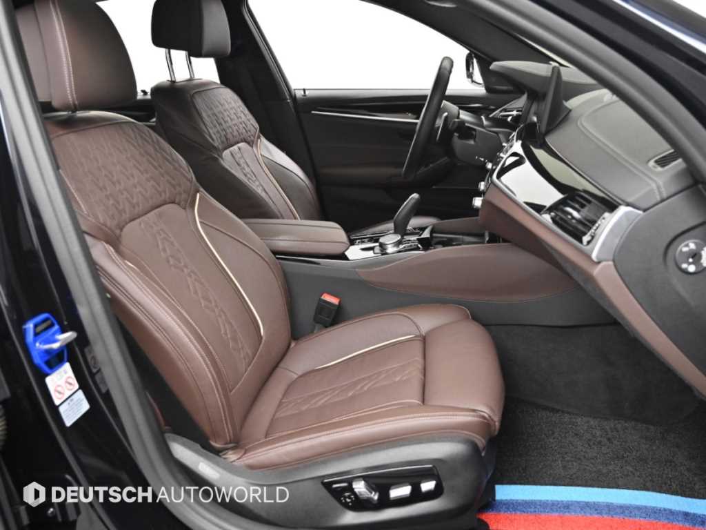 BMW 5-Series — photo 10