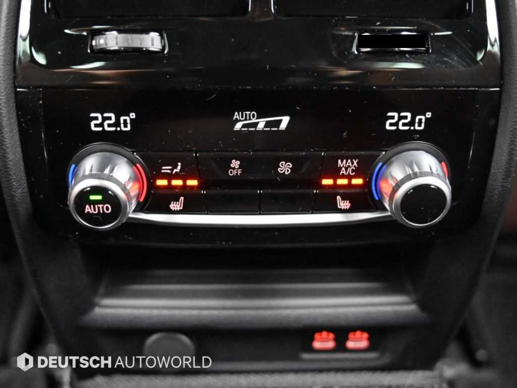 BMW 5-Series — photo 16