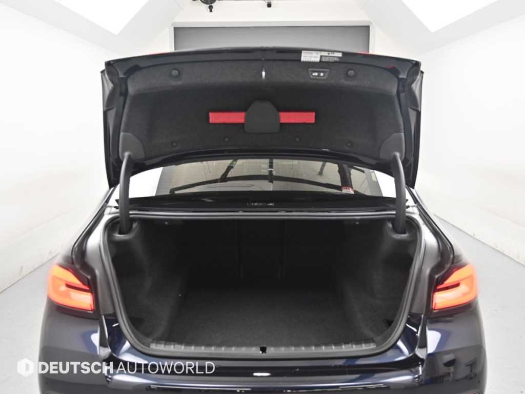 BMW 5-Series — photo 19