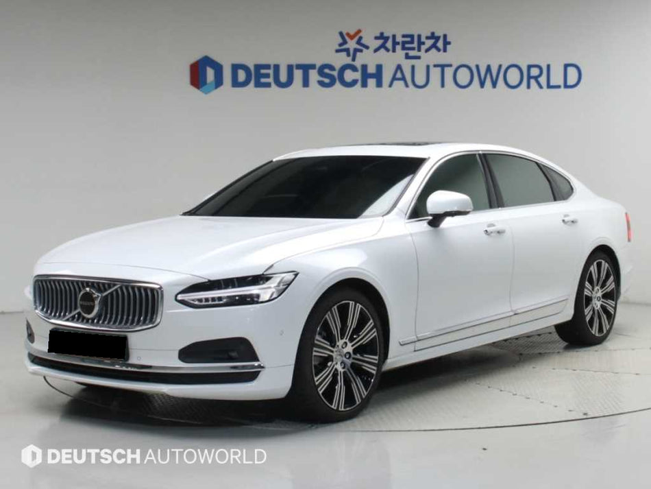 Volvo S90 — photo 01