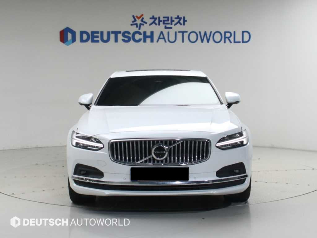Volvo S90 — photo 03