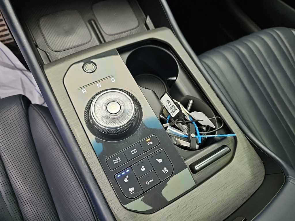 Kia K8 — photo 08