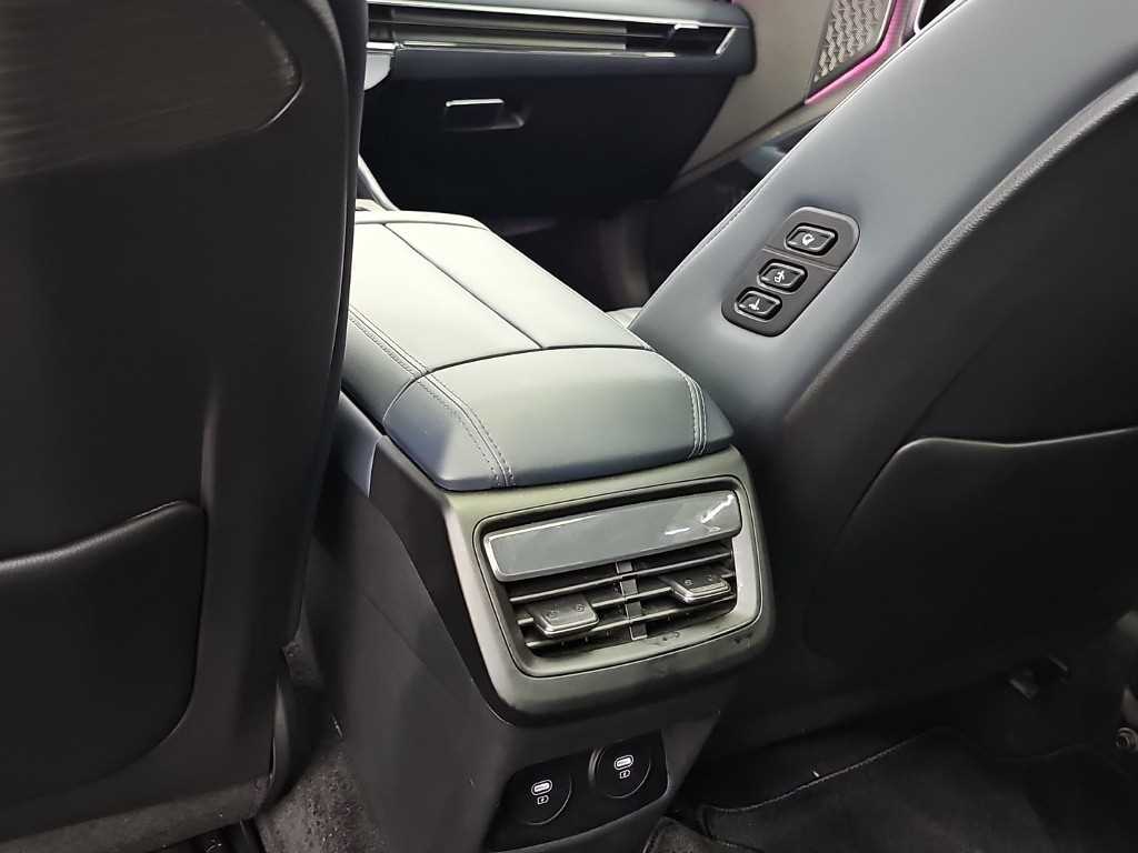 Kia K8 — photo 13
