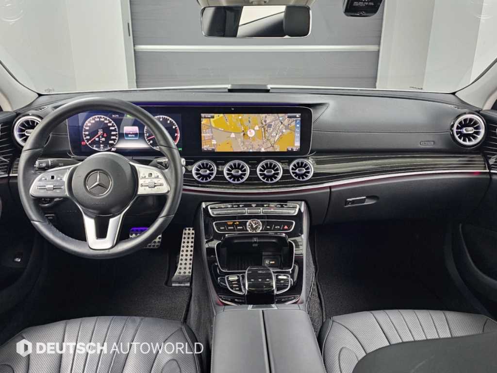 Mercedes-Benz CLS-Class — photo 07