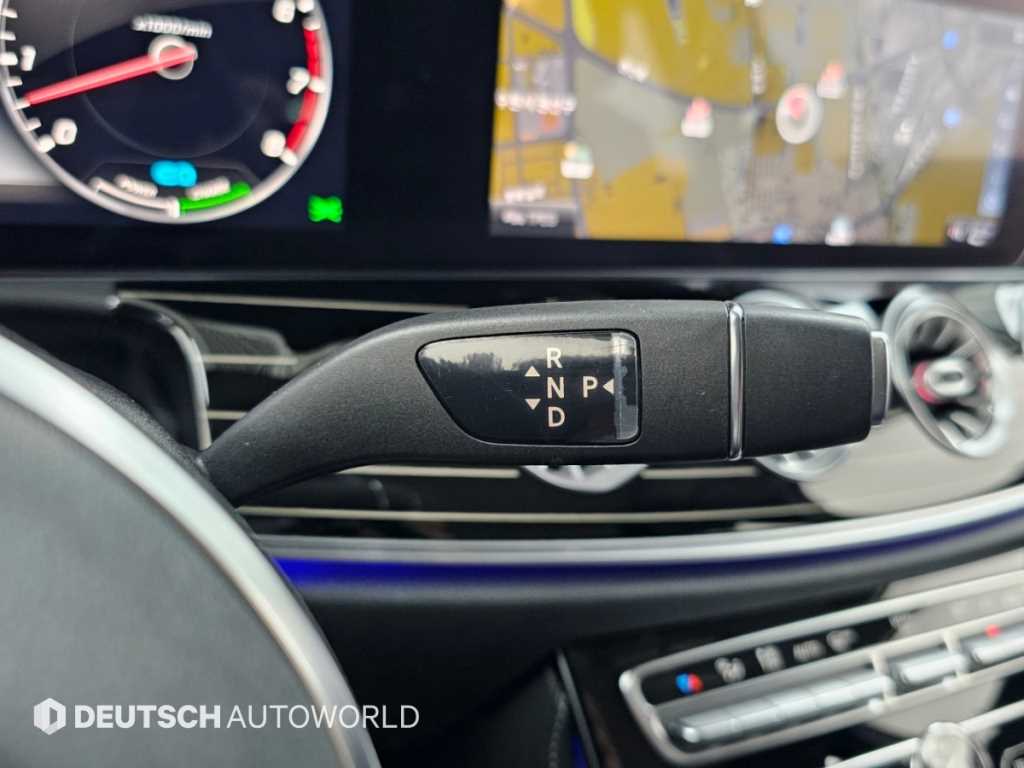 Mercedes-Benz CLS-Class — photo 09