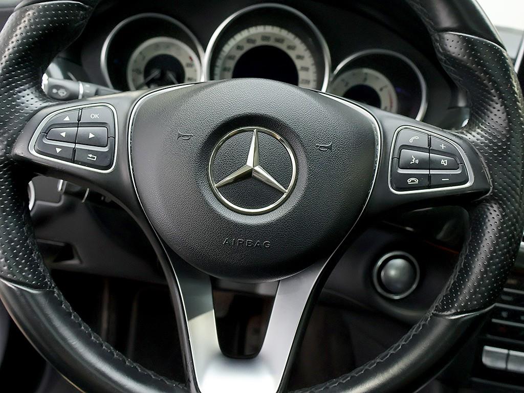 Mercedes-Benz CLS-Class — photo 14