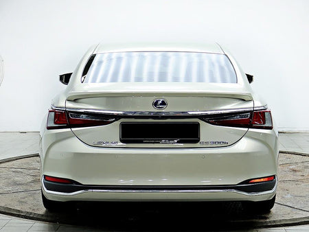 Lexus ES — photo 03