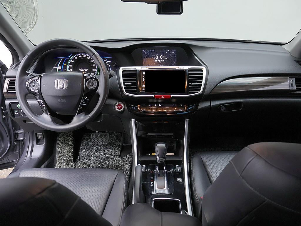 Honda Accord — photo 05