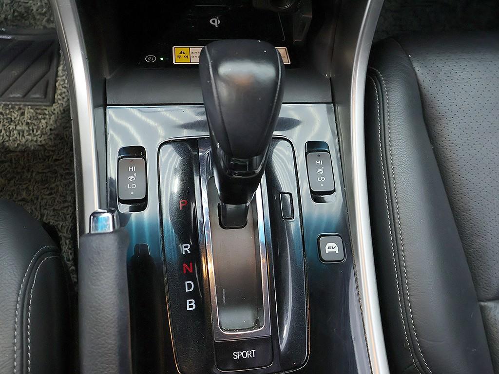 Honda Accord — photo 10