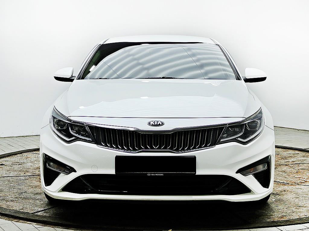 Kia K5 — photo 01