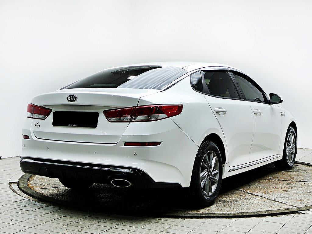 Kia K5 — photo 04