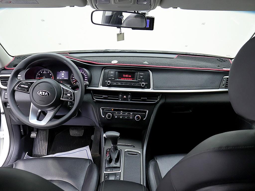 Kia K5 — photo 05