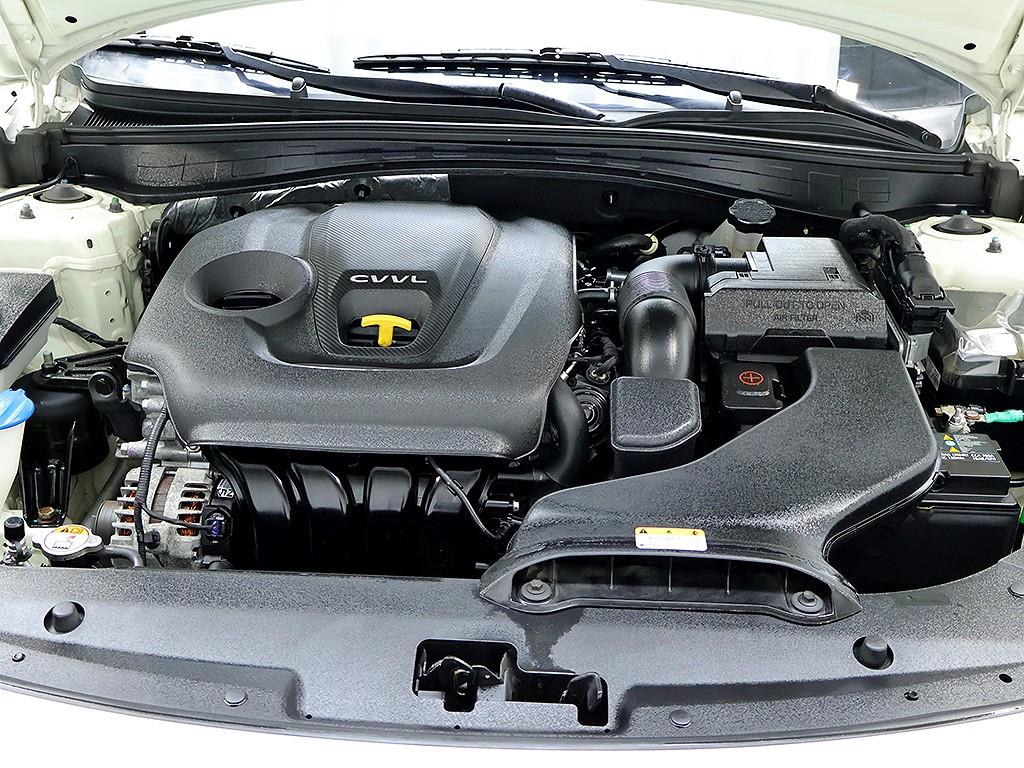Kia K5 — photo 07