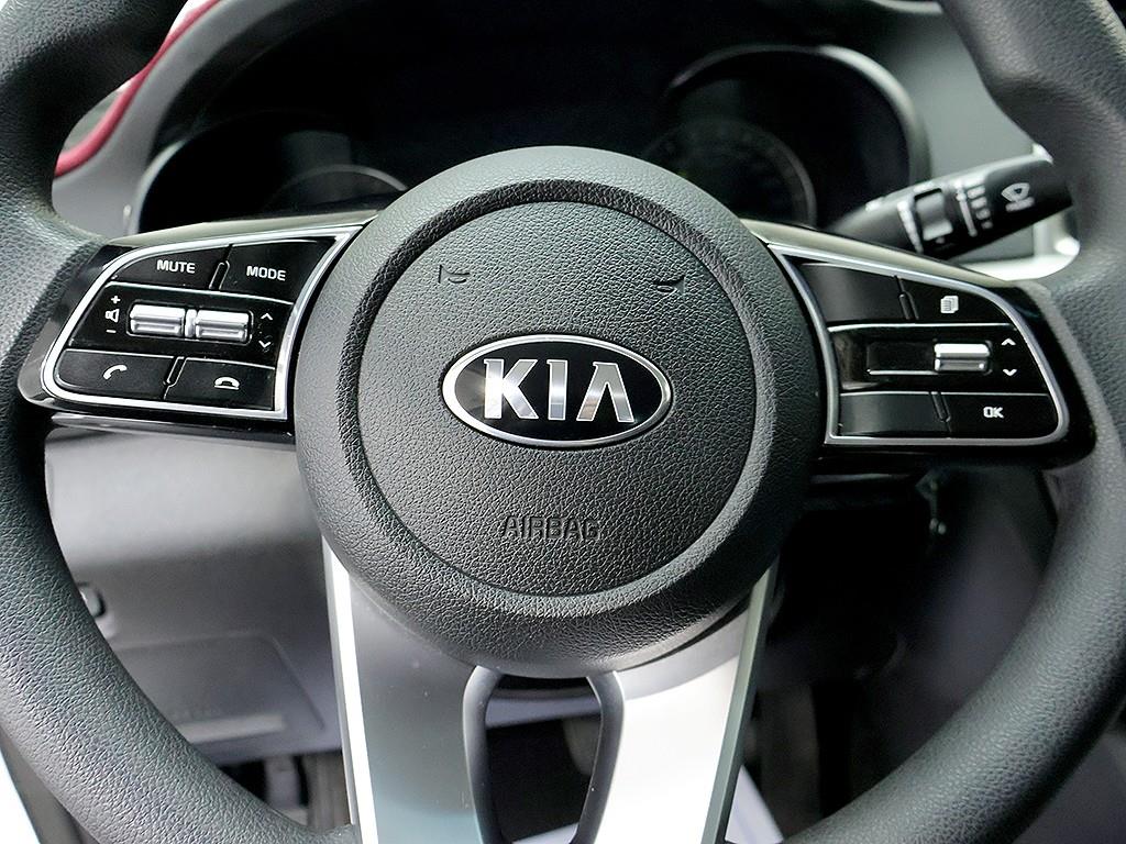 Kia K5 — photo 15