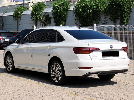 Volkswagen Jetta — photo 03