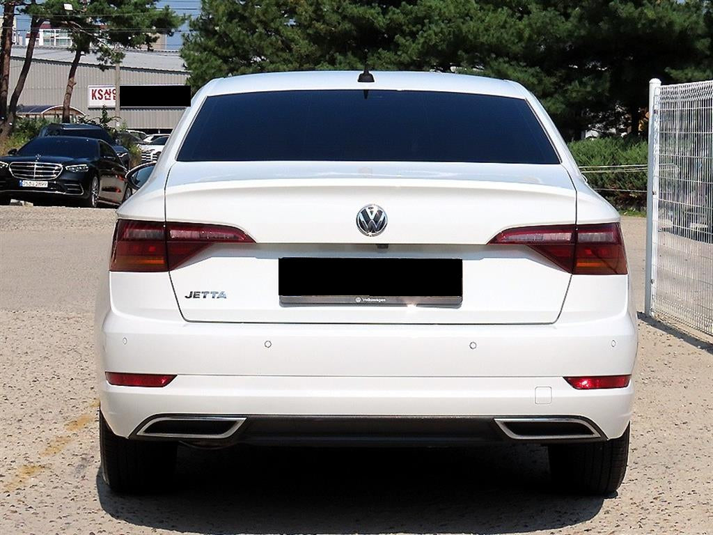 Volkswagen Jetta — photo 04