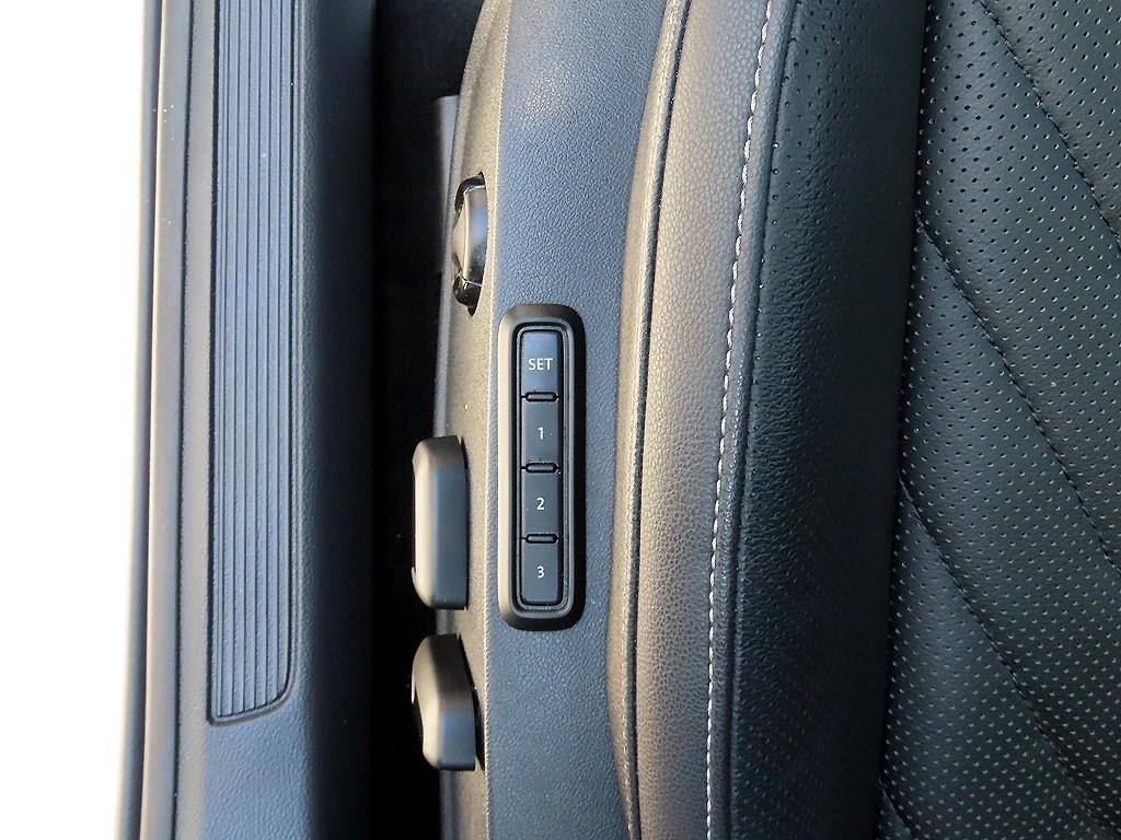 Volkswagen Jetta — photo 17