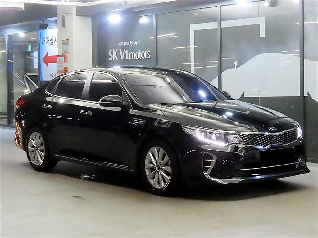 Kia K5 — photo 01